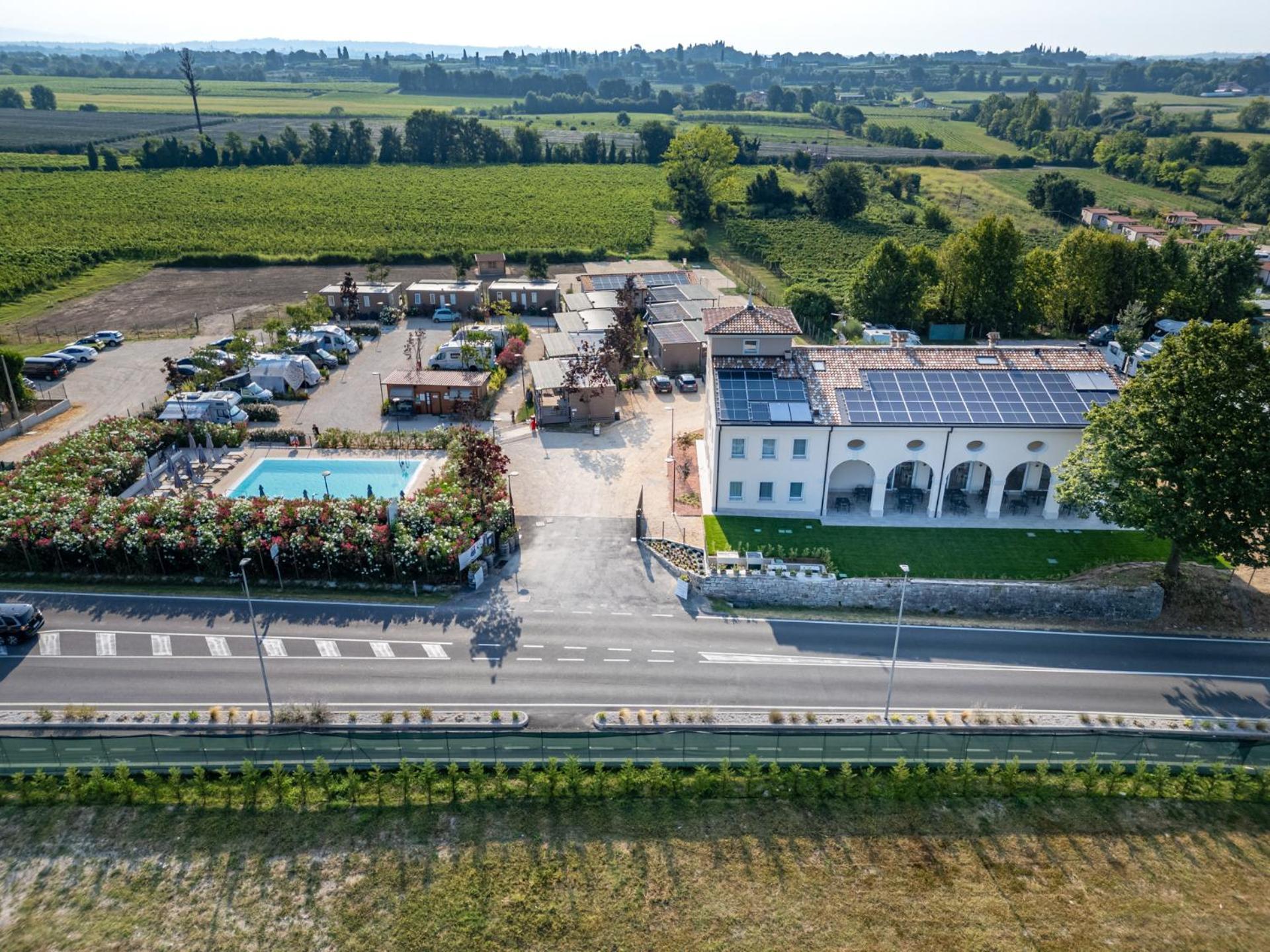 Hotel I Campi Wine Relais à Ronchi  Extérieur photo